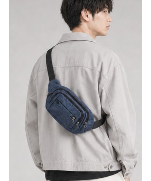 Sakka(サッカ)の「4ZIPポケット軽量ボディバッグ(ボディバッグ/ウエストポーチ・メンズ・ブラック/ダークブルー/グレー・FREE)」の7枚目の写真