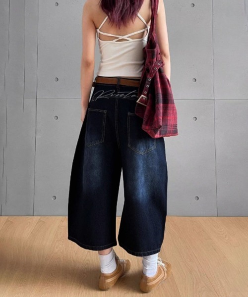 Miniministore(ミニミニストア)の「刺しゅうロゴ バルーンワイドデニムパンツ(デニムパンツ・レディース・ネイビー・L/S/M)」の16枚目の写真