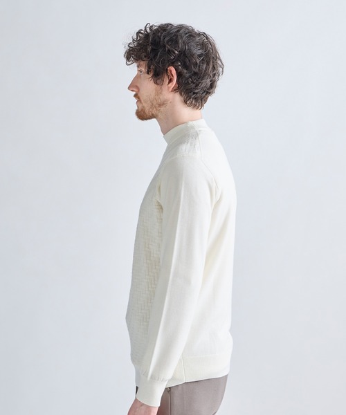 MEN'S BIGI(メンズビギ)の「12Gメリノウール 幾何学柄モックネックニット(ニット/セーター・メンズ・ブラック/ターコイズブルー/モカ/ホワイト・04/03/02/01)」の9枚目の写真
