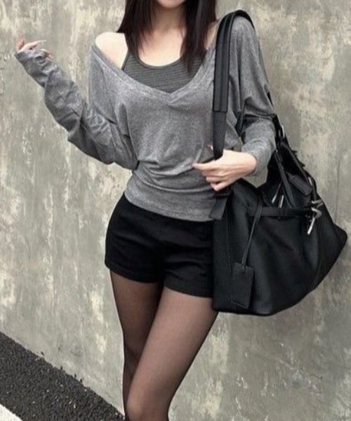SHERU(シェル)の「【2点セット】深VネックロンT×ボーダーホルターネックタンクトップ(Tシャツ/カットソー・レディース・グレー・M)」の15枚目の写真