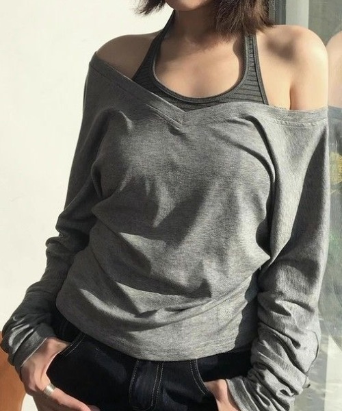 SHERU(シェル)の「【2点セット】深VネックロンT×ボーダーホルターネックタンクトップ(Tシャツ/カットソー・レディース・グレー・M)」の3枚目の写真