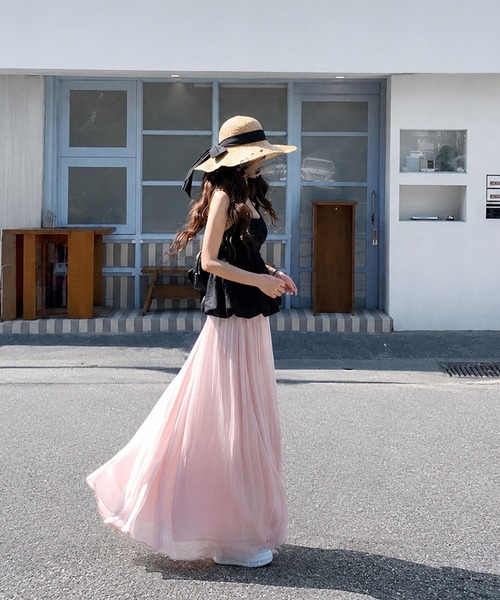 Dewlily(デューリリー)の「動くたび上品に揺れる サテン風フレアロングスカート(スカート・レディース・パープル/ホワイト/アイボリー/ピンク・S/M)」の20枚目の写真