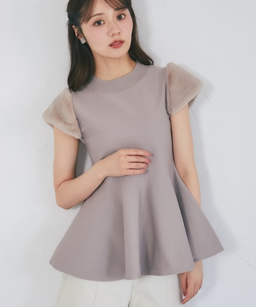 tocco closet(トッコ クローゼット)の「ファースリーブ切り替えペプラムニットプルオーバー(ニット/セーター・レディース・ブラック/ピンク/モカ・M)」の2枚目の写真