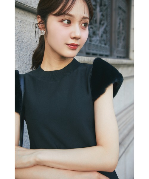 tocco closet(トッコ クローゼット)の「ファースリーブ切り替えペプラムニットプルオーバー(ニット/セーター・レディース・ブラック/ピンク/モカ・M)」の9枚目の写真