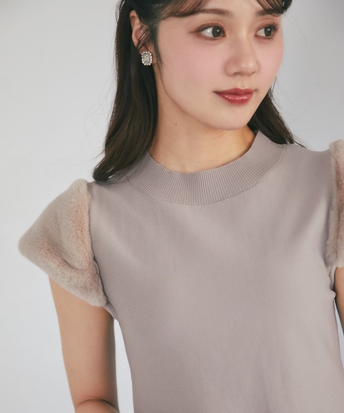 tocco closet(トッコ クローゼット)の「ファースリーブ切り替えペプラムニットプルオーバー(ニット/セーター・レディース・ブラック/ピンク/モカ・M)」の19枚目の写真