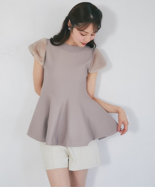 tocco closet(トッコ クローゼット)の「ファースリーブ切り替えペプラムニットプルオーバー(ニット/セーター・レディース・ブラック/ピンク/モカ・M)」の14枚目の写真