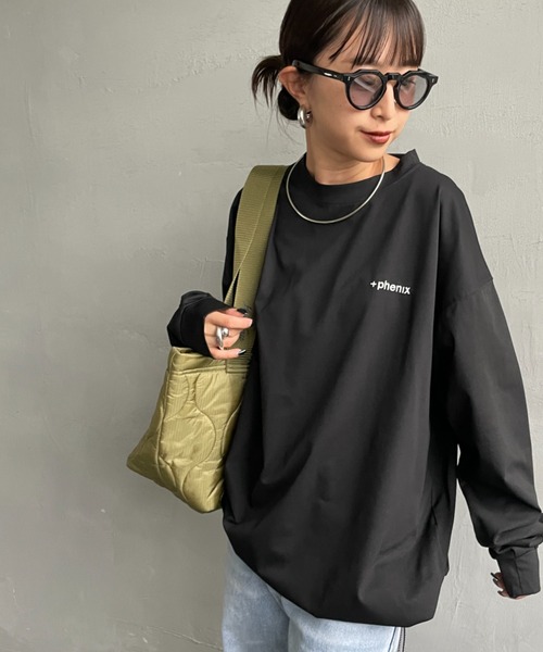 +phenix（プラスフェニックス）の「[＋phenix/プラスフェニックス] 別注 ワンポイント刺繍ロゴ ドローコードロンT（Tシャツ/カットソー・メンズ・ホワイト/ブラック/グレイッシュベージュ・M/L/XL）」の3枚目の写真