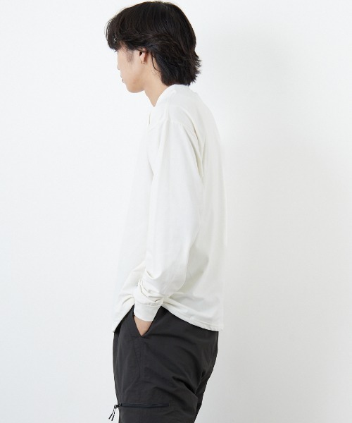 +phenix（プラスフェニックス）の「[＋phenix/プラスフェニックス] 別注 ワンポイント刺繍ロゴ ドローコードロンT（Tシャツ/カットソー・メンズ・ホワイト/ブラック/グレイッシュベージュ・M/L/XL）」の4枚目の写真