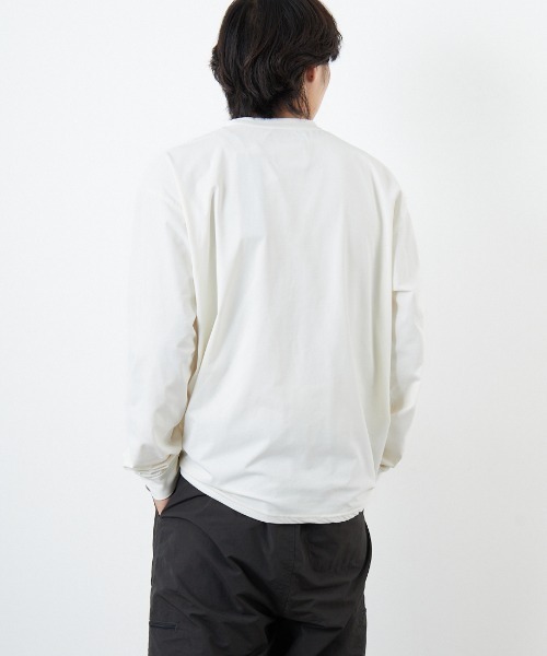 +phenix（プラスフェニックス）の「[＋phenix/プラスフェニックス] 別注 ワンポイント刺繍ロゴ ドローコードロンT（Tシャツ/カットソー・メンズ・ホワイト/ブラック/グレイッシュベージュ・M/L/XL）」の8枚目の写真