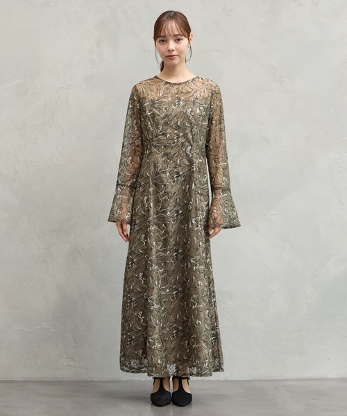 AIMER（エメ）の「【WEB限定】ニュアンスフラワーレースロングスリーブソフトAラインパーティードレス（ドレス・レディース・ブラック/ピンク/カーキ・LARGE/MEDIUM/SMALL）」の10枚目の写真