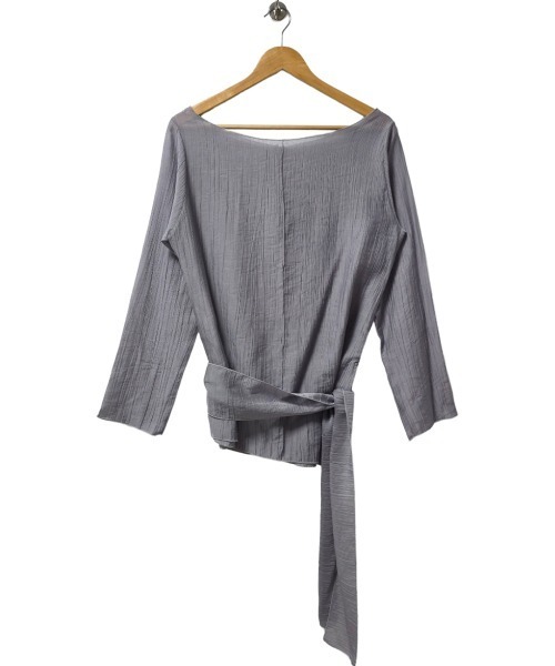 LOENNE（ロエヌ）の「Waist Tie Blouse / ウエストタイブラウス（Tシャツ/カットソー・レディース・ブラック/チャコールグレー/ホワイト・FREE）」の7枚目の写真