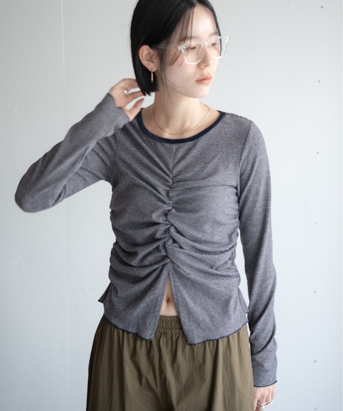 hwyl(ヒュイル)の「ギャザーボーダーロンT(Tシャツ/カットソー・レディース・ブラック・FREE)」の5枚目の写真