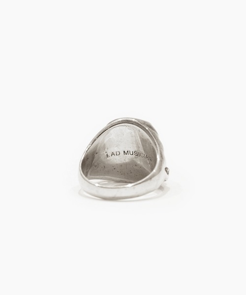 LAD MUSICIAN(ラッドミュージシャン)の「SKULL RING(リング・メンズ・シルバー・19号/17号/15号)」の3枚目の写真
