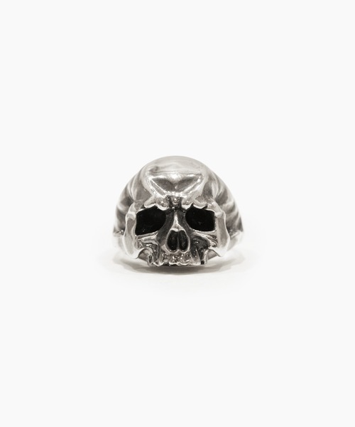 LAD MUSICIAN(ラッドミュージシャン)の「SKULL RING(リング・メンズ・シルバー・19号/17号/15号)」の4枚目の写真