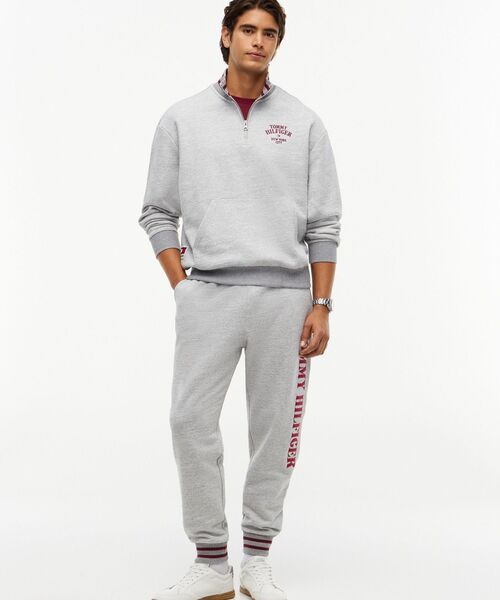 TOMMY HILFIGER(トミーヒルフィガー)の「バーシティリラックスハーフジップスウェット(スウェット・メンズ・グレー/ピンク/ネイビー・MEDIUM/LARGE/X-LARGE/SMALL)」の16枚目の写真