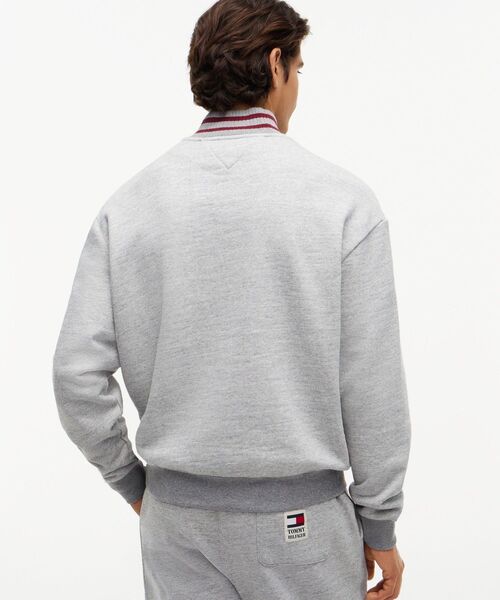 TOMMY HILFIGER(トミーヒルフィガー)の「バーシティリラックスハーフジップスウェット(スウェット・メンズ・グレー/ピンク/ネイビー・MEDIUM/LARGE/X-LARGE/SMALL)」の18枚目の写真