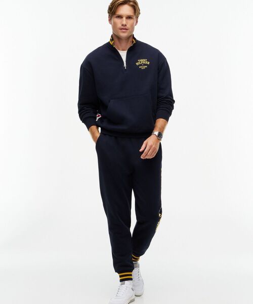 TOMMY HILFIGER(トミーヒルフィガー)の「バーシティリラックスハーフジップスウェット(スウェット・メンズ・グレー/ピンク/ネイビー・MEDIUM/LARGE/X-LARGE/SMALL)」の7枚目の写真