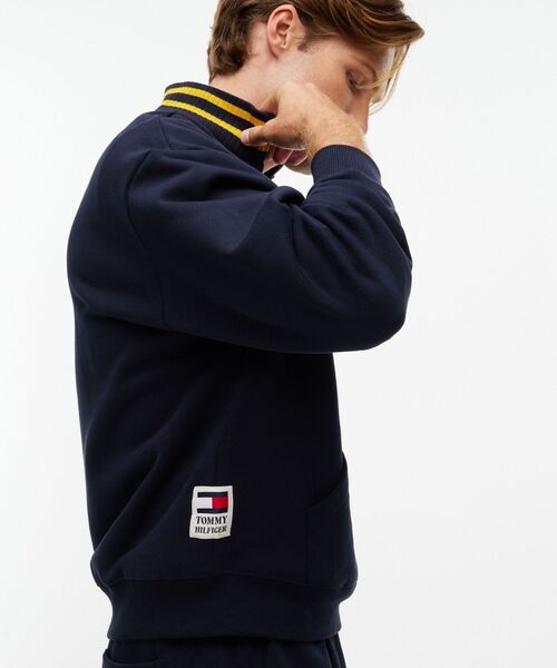 TOMMY HILFIGER(トミーヒルフィガー)の「バーシティリラックスハーフジップスウェット(スウェット・メンズ・グレー/ピンク/ネイビー・MEDIUM/LARGE/X-LARGE/SMALL)」の8枚目の写真
