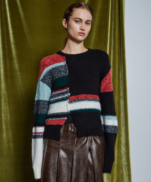 MAISON SPECIAL(メゾンスペシャル)の「【26WINTER PRE-ORDER】Dramatic Border Slit Knit/ドラマティカルボーダースリットニット(ニット/セーター・レディース・ブラック/グレー/ブルー・FREE)」の1枚目の写真