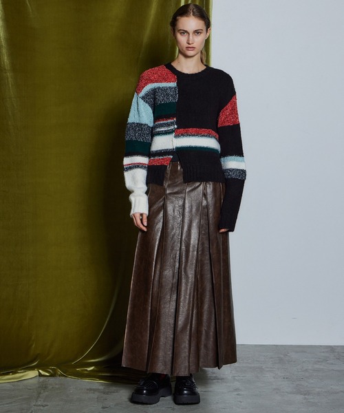 MAISON SPECIAL(メゾンスペシャル)の「【26WINTER PRE-ORDER】Dramatic Border Slit Knit/ドラマティカルボーダースリットニット(ニット/セーター・レディース・ブラック/グレー/ブルー・FREE)」の4枚目の写真