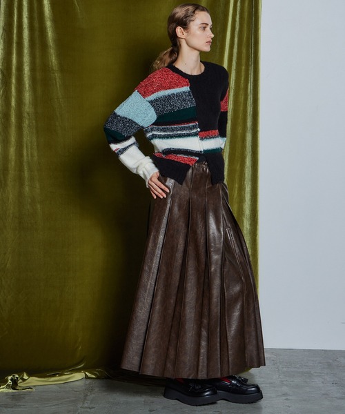 MAISON SPECIAL(メゾンスペシャル)の「【26WINTER PRE-ORDER】Dramatic Border Slit Knit/ドラマティカルボーダースリットニット(ニット/セーター・レディース・ブラック/グレー/ブルー・FREE)」の5枚目の写真