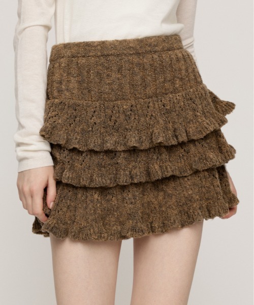 SLY(スライ)の「BOUCLE FRILLED S/SK ブークレーフリルショートスカート 秋服 冬服(スカート・レディース・アイボリー/ベージュ/ブラック・FREE)」の3枚目の写真