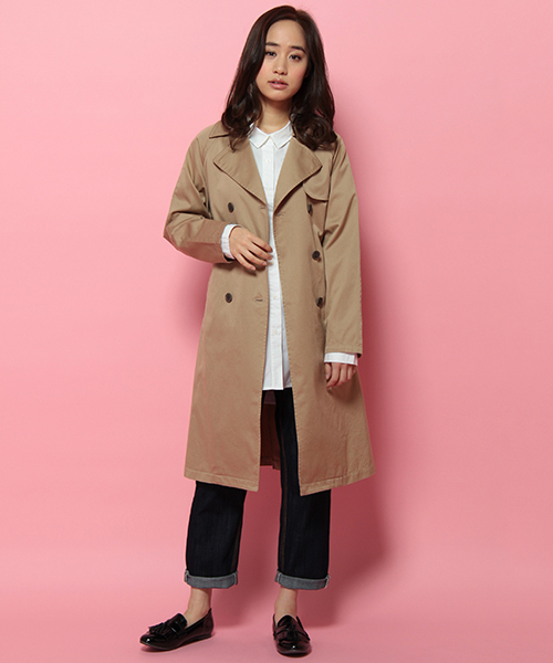 LBC（エルビーシー）の「コットン60/2ギャバ着流しトレンチコート      （トレンチコート・レディース・ネイビー/ベージュ/オリーブ・LARGE/MEDIUM）」の2枚目の写真