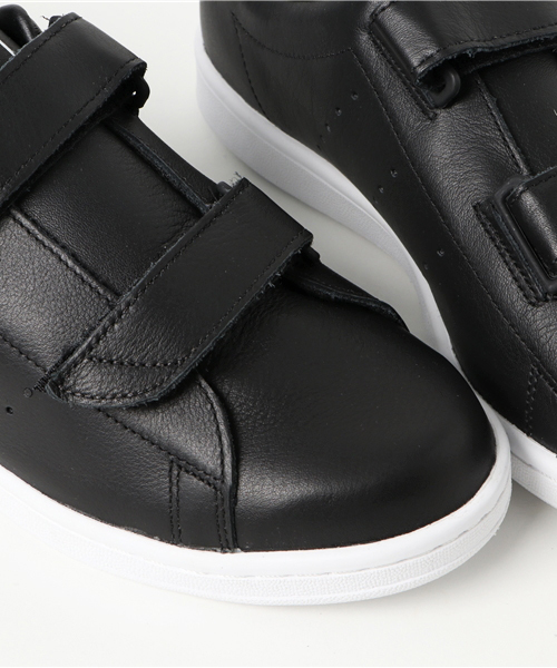 adidas（アディダス）の「ADIDAS: FAST スニーカー（スニーカー・メンズ・ブラック/ホワイト・7/6/9/8）」の3枚目の写真