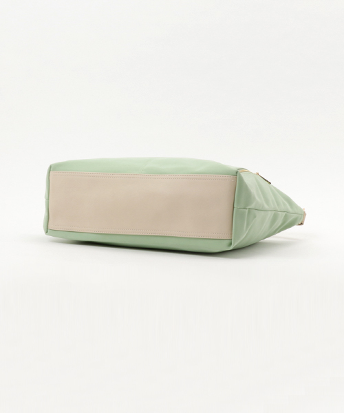 LBC(エルビーシー)の「フェイクスエード三つ編み2wayショルダー (ショルダーバッグ・レディース・ライトイエロー/ライトブラウン/クリアグリーン・ONE SIZE)」の8枚目の写真