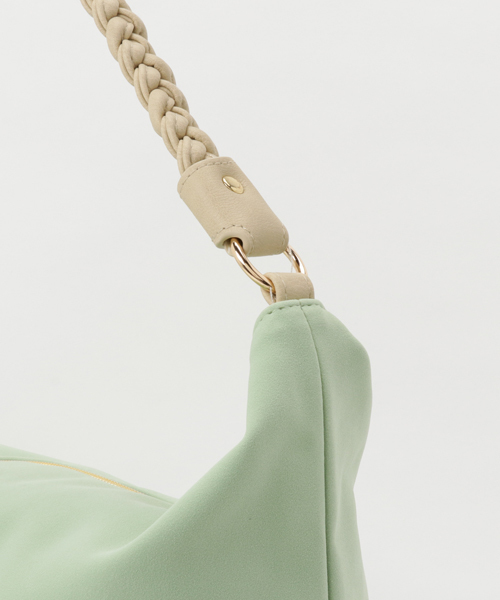 LBC(エルビーシー)の「フェイクスエード三つ編み2wayショルダー (ショルダーバッグ・レディース・ライトイエロー/ライトブラウン/クリアグリーン・ONE SIZE)」の9枚目の写真