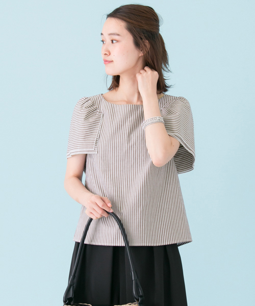 URBAN RESEARCH（アーバンリサーチ）の「ダブル袖ギャザーブラウス（シャツ/ブラウス・レディース・サックスブルー/ホワイト/ブラウン・FREE）」の2枚目の写真