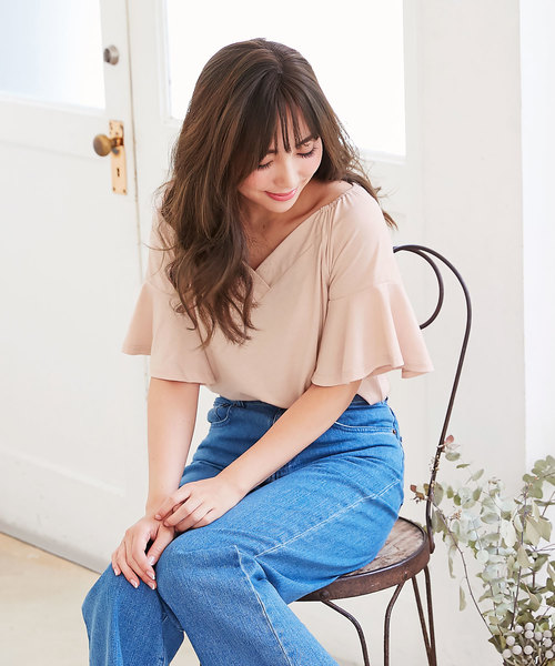 KOBE LETTUCE(コウベレタス)の「フリルスリーブオフショルダーカットソートップス(Tシャツ/カットソー・レディース・オフホワイト/ホワイト系その他/ピンク/オレンジ/ブルー系その他/ブラック/カーキ/マスタード/ブルー/グリーン・FREE)」の9枚目の写真