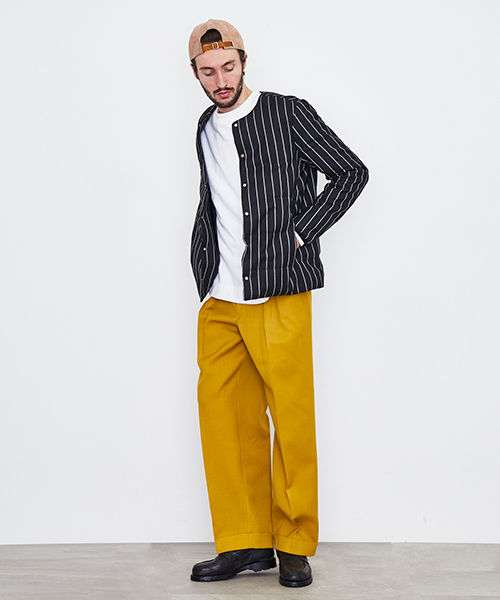 美品　ユナイテッドトウキョウ　ノーカラーダウンジャケット　インナーダウン UNITED TOKYO（ユナイテッドトウキョウ）の「ウールノーカラーインナー