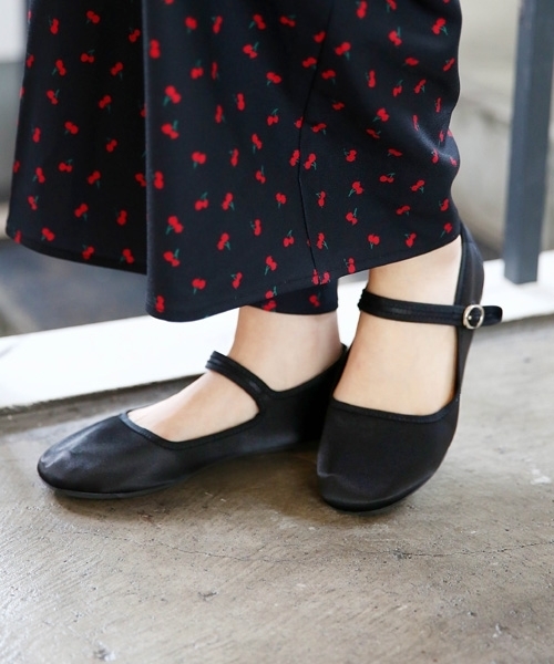 LOWRYS FARM（ローリーズファーム）の「チャイナシューズ　784419（その他シューズ・レディース・ブラック/シルバー/チェック・LARGE/MEDIUM）」の2枚目の写真