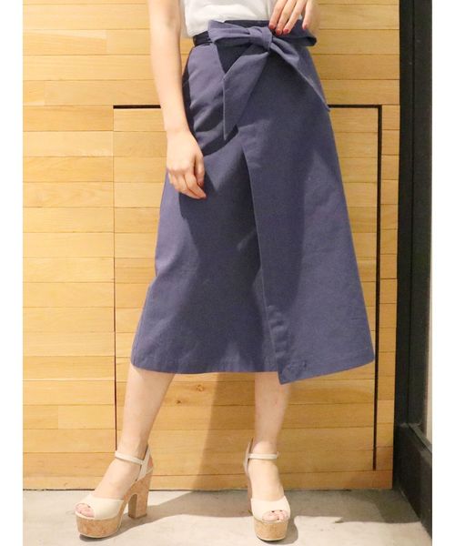 dazzlin（ダズリン）の「ミディ台形ラップスカート（スカート・レディース・ベージュ/イエロー/ブルー/ミント・SMALL/MEDIUM）」の3枚目の写真