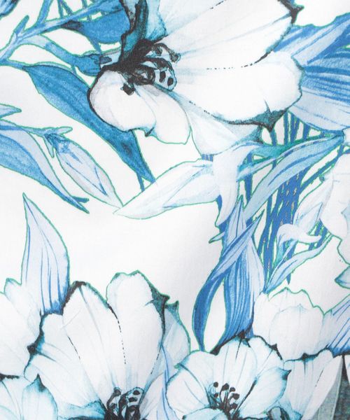 NARACAMICIE(ナラカミーチェ)の「フラワープリントノーカラープルオーバーブラウス(シャツ/ブラウス・レディース・イエロー/レッド/ブルー/ブラック・LARGE/MEDIUM/SMALL)」の12枚目の写真