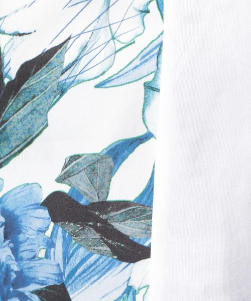 NARACAMICIE(ナラカミーチェ)の「フラワープリントノーカラープルオーバーブラウス(シャツ/ブラウス・レディース・イエロー/レッド/ブルー/ブラック・LARGE/MEDIUM/SMALL)」の13枚目の写真