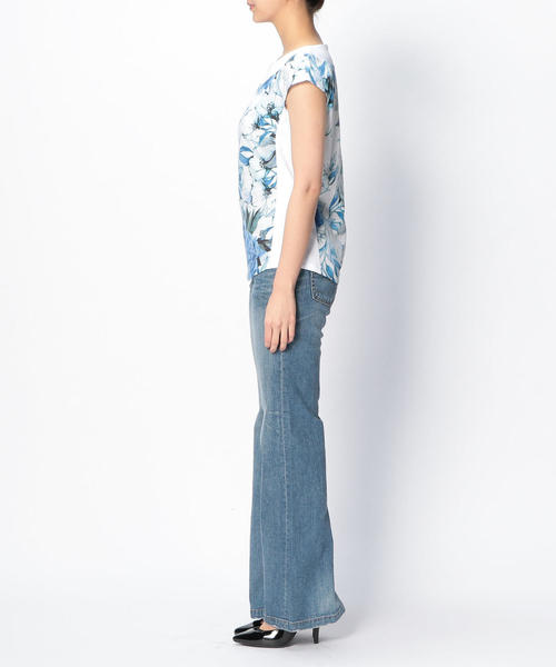 NARACAMICIE(ナラカミーチェ)の「フラワープリントノーカラープルオーバーブラウス(シャツ/ブラウス・レディース・イエロー/レッド/ブルー/ブラック・LARGE/MEDIUM/SMALL)」の15枚目の写真