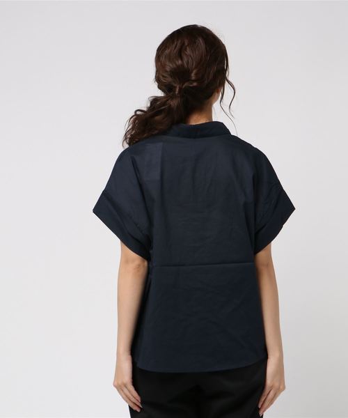 earth music&ecology（アースミュージックアンドエコロジー）の「・綿ローン半袖スキッパータックヘムシャツ ●（シャツ/ブラウス・レディース・グリーン系その他5/ブラック系その他3/オフホワイト/カーキ/ネイビー/レッド系その他7・FREE）」の22枚目の写真