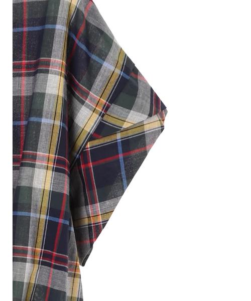 earth music&ecology（アースミュージックアンドエコロジー）の「・綿ローン半袖スキッパータックヘムシャツ ●（シャツ/ブラウス・レディース・グリーン系その他5/ブラック系その他3/オフホワイト/カーキ/ネイビー/レッド系その他7・FREE）」の19枚目の写真