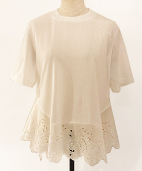 MUVEIL(ミュベール)の「【MUVEIL】裾レース刺繍プルオーバー(Tシャツ/カットソー・レディース・ホワイト/ネイビー/イエロー/キャメル・38/36)」の16枚目の写真