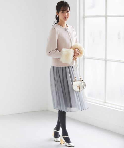 トッコクローゼット ビジュー付き 袖ファーコート tocco closet（トッコ クローゼット）の「ビジューブローチつき