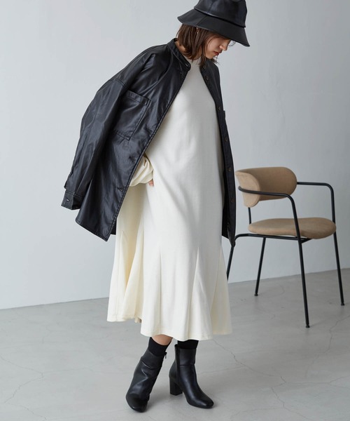 Chaco closet(チャコ クローゼット)の「スウェット フレア マーメイドフレアロングワンピース(ワンピース・レディース・ブラック/ネイビー/カーキ/杢グレー/ベージュ/オフホワイト/モカ/テラコッタ・FREE)」の22枚目の写真