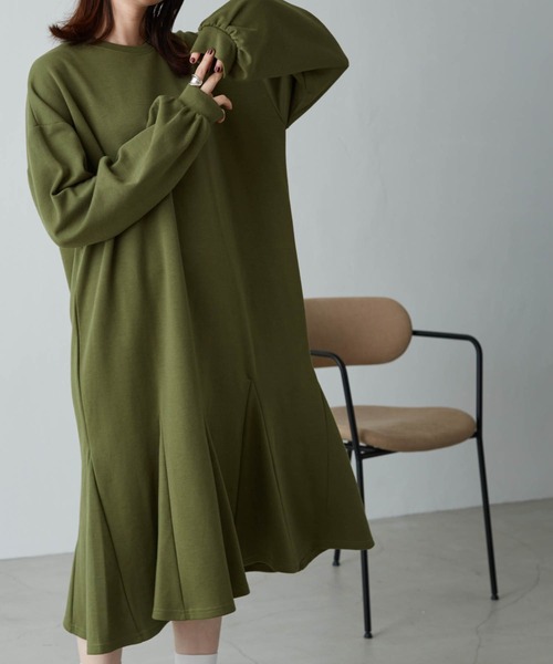 Chaco closet(チャコ クローゼット)の「スウェット フレア マーメイドフレアロングワンピース(ワンピース・レディース・ブラック/ネイビー/カーキ/杢グレー/ベージュ/オフホワイト/モカ/テラコッタ・FREE)」の20枚目の写真