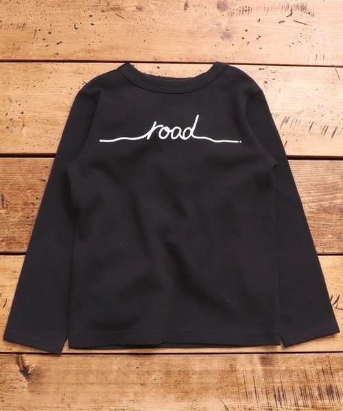 JUNK STORE（ジャンクストアー）の「■WEB限定 ロゴバリエ長袖Tシャツ カットソー（Tシャツ/カットソー・キッズ・チャコール/ベビーピンク/マスタード/アイボリー/カーキ/オリーブ/オフホワイト/グレー/ネイビー/ブラック・100/110/120/130/140/150）」の3枚目の写真