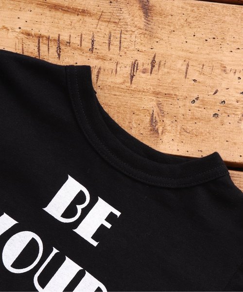 JUNK STORE（ジャンクストアー）の「■WEB限定 ロゴバリエ長袖Tシャツ カットソー（Tシャツ/カットソー・キッズ・チャコール/ベビーピンク/マスタード/アイボリー/カーキ/オリーブ/オフホワイト/グレー/ネイビー/ブラック・100/110/120/130/140/150）」の13枚目の写真