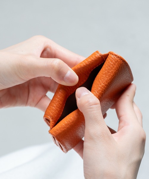 MURA(ムラ)の「イタリアン/フルグレイン シュリンク レザー スキミング防止 ミニ財布 三つ折り財布(財布・レディース・ブラック/グレー/イエロー/オレンジ/グリーン/イエロー系その他/ブラウン系その他/ピンク系その他2/ブルー系その他/グリーン系その他/ピンク系その他/ブルー系その他2・FREE)」の18枚目の写真