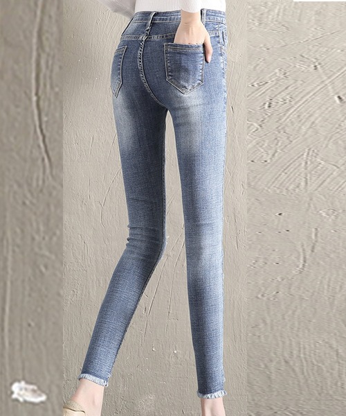DAY CLOSET(デイ クローゼット)の「レディース シンプルダメージ加工スキニーデニムパンツ(デニムパンツ・レディース・ライトブルー/ブルー・S/M/L/2XL/XL/4XL/3XL)」の6枚目の写真