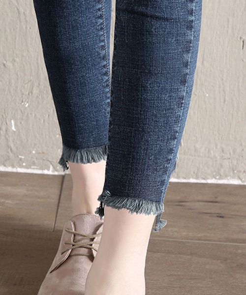 DAY CLOSET(デイ クローゼット)の「レディース シンプルダメージ加工スキニーデニムパンツ(デニムパンツ・レディース・ライトブルー/ブルー・S/M/L/2XL/XL/4XL/3XL)」の11枚目の写真