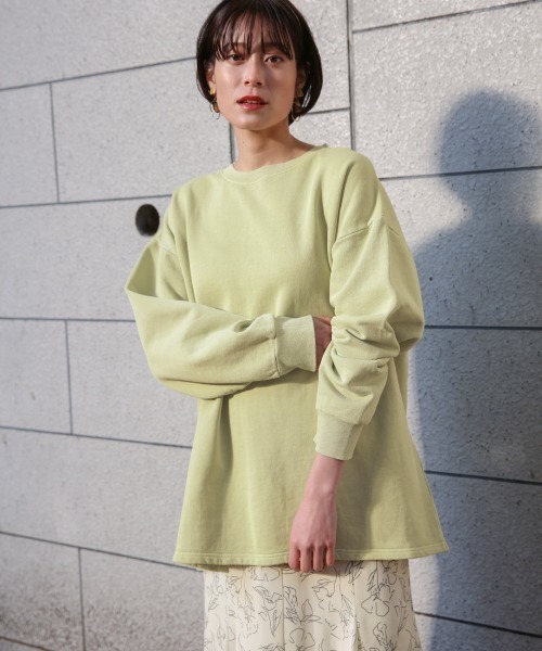 LOWRYS FARM（ローリーズファーム）の「ピグメントウラケＢＩＧプルオーバー　867024（スウェット・レディース・チャコールグレー/ベージュ/グリーン/パープル・FREE）」の3枚目の写真